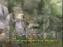 Puja trisandya terjemahannya om bhur bhuvah svah tat savitur varenyam bhargo devasya dhimahi dhiyo yo nah pracodayat. Bali Video Puja Trisandya Youtube