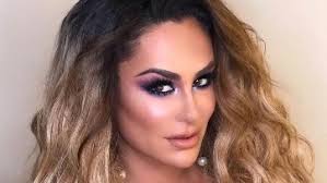 La boda entre ninel conde y larry ramos se llevó a cabo en medio de muchas especulaciones en un exclusivo fraccionamiento ubicado en el estado de méxico en noviembre de 2020. Ninel Conde Quien Es Larry Ramos El Hombre Que Se Caso Con La Cantante Soy Carmin