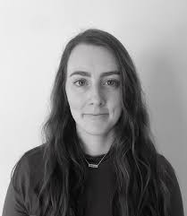 Laura Bergin's Instagram, Twitter & Facebook