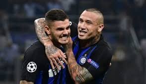 Inter players celebrated the scudetto victory with their families at the stadio meazza and in the stadium's towers in front of more than 5,500 cheering. F C Inter News Home Facebook