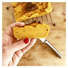 Recette D Un Cake Fondant A La Patate Douce Pour Voyager Dans Les Iles La Saison En Cuisine Recette Recette Gateau Patate Douce Gateau Patate