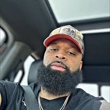 Zach Bye was right behind the Nuggets bench when Jamal Murray threw the  towel His behavior is "inexcusable".