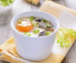 Entree Facile œufs Cocotte Aux Champignons Recette Recette Entree Facile Recettes De Cuisine