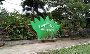 Memasuki areal pura di bukit tapak, ciri khasnya adalah bau belerang yang menyengat, karena di areal pura ada sumber mata air yg mengeluarkan asap dan berbau belerang, diyakini, belerang ini muncul karena. Asal Usul Nama Taman Bukit Teratai