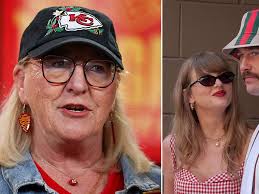 Donna Kelce makes feelings clear