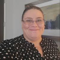 Deanna Mayes's Instagram, Twitter & Facebook