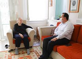 Yunanistan'da bir gayrimenkul sahibi olmak istiyor ancak dile ve bürokratik işlemlere hakim yurtdışında ev satın almak. Evini 26 Milyon Lira Teklif Eden Yunan A Satmadi Son Dakika Haberleri