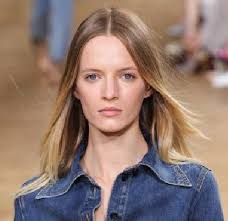 Corte de cabelo escalado para cabelos finos: opinião de profissional