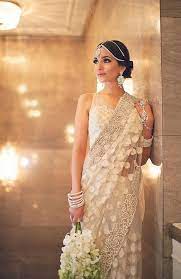Pin By Aiqa Ali On Weddings In 2020 Fashionable Saree Blouse Designs Indian Bridal Wear Indian Bridal
