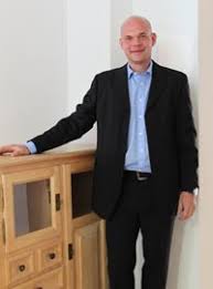 Und dies aus unserem einrichtungshaus sowie aus unserer eigenen maßtischlerei. Mobel Zimmermann Mobel Und Kuchen In Munchen Schwabing