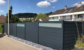 Sie hält unangenehme zugluft und kalten wind fern und schützt sie gegen die tief stehende sonne im frühjahr und herbst und. Zaunteam Sichtschutz Fur Haus Und Garten