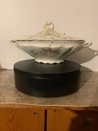 Vintage/antique KT & Knowles Porcelain Serving Bowl Ceramic Covered Soup  Tureen With Rose Pattern