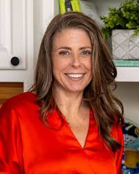 Tracy Bannister's Instagram, Twitter & Facebook