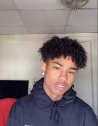 See more ideas about cute 13 find the boyish look that will be so cute it'll draw crowds! Pin By Cxsh Bxby1 On My Manzz Mixed Boys Haircuts Light Skin Boys Boys Curly Haircuts