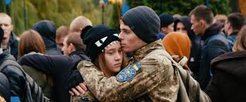 Wenn in der ukraine soldaten sterben. Serhij Zhadan S Internat Ukraine Verstehen Heisst Den Krieg Zu Verstehen