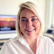 Tanya Eldred's Instagram, Twitter & Facebook