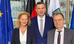 Sachsen hat 250 arbeitstage im jahr 2019. Lok Report Sachsen Neue Hausleitung Im Verkehrsministerium