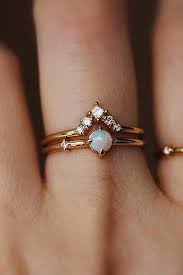 24 Opal Engagement Rings For The Modern Brides Engagement Rings Opal Vintage Engagement Rings Engagement Ring White Gold