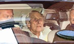Witness recounts seeing prince philip's car on its side, debris on road after crash. Prince Philip Gives Up Driving Licence Three Weeks After Car Crash Prince Philip The Guardian