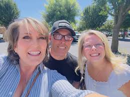 Thanks for adding me to the group ...Kellie Wyatt class of 1987