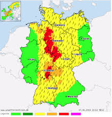 Die wetter übersicht für stuttgart finden sie hier. Unwetterzentrale On Twitter Die Langsam Ost Bis Nordostwarts Ziehende Gewitterlinie Bringt Lokal Nach Wie Vor Starkregen Hagel Von 0 5 Bis 2 Cm Durchmesser Sowie Schwere Sturmboen Bis 100 Km H Infos Und Warnungen