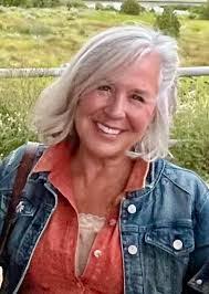 Lisa Cedrone's Instagram, Twitter & Facebook