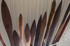 Spears are traditionally used for hunting fishing and as a weapon to administer tribal law self defence or acts of agression. Aboriginal Spears Bay Gallery Homeblog Stories Provenance Australian Aboriginal Art Interior Wallpapers Tiles Rugs