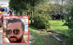 Vica blochina, prietenă bună cu răzvan ciobanu, a vorbit cu regretatul creator de modă cu câteva ore înainte să se întâmple. Ce A Dus Iubitul Lui RÄƒzvan Ciobanu In Locul In Care Designerul A Murit SÄƒtenii Din SÄƒcele Au Izbucnit In Lacrimi