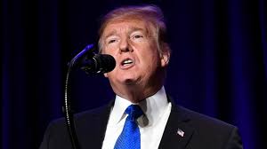 Chris has short brown hair and big grey eyes. Cnn S Chris Cuomo Don Lemon Speculate That Trump Is Lying About Height Weight Fox News