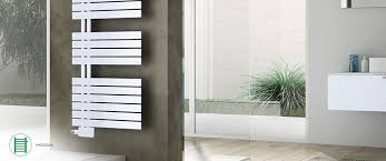 Modernes badezimmer en suite mit flächenbündigen schrankfronten, hellbraunen holzschränken, freistehender badewanne, weißer wandfarbe houzz hat 684.755 bilder der besten designer, inneneinrichter und architekten dieses landes, unter anderem von. Heizkorper Badheizkorper Designheizkorper Raumheizkorper Heizung