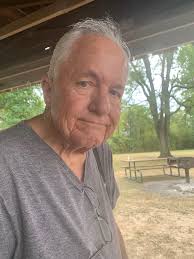 Any good pet supply shops in Hillsboro? Looking for a good shampoo for dogs.