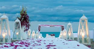 Come organizzare un matrimonio in spiaggia. Sposarsi Sulla Spiaggia In Italia
