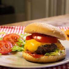 Amerikanischer Burger Rezept Amerikanische Burger Lebensmittel Essen Essen Und Trinken
