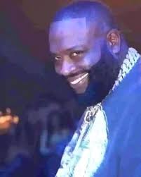 This is what I expect to see when my woman shows me her male bestie.