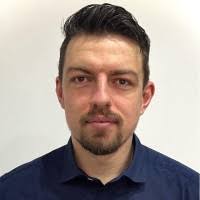 3000+ profili “Adrian”