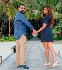 Lodged against bollywood actor shilpa shetty kundra, her husband raj kundra and others for allegedly defrauding an investor in a gold scheme, police said on thursday. 7ookvn Jrwfzum