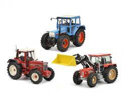 set traktorlegenden in holzkiste 1 32 edition 1 32 landwirtschaftliche modelle modelle www schuco de