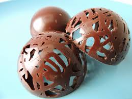 Spheres Dentelle En Chocolat Deco Chocolat Decoration Chocolat Sphere Chocolat