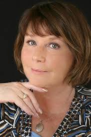 The Eight: 1 (The Ghost of Lady Kathryn) : Betts, B J: Amazon.in: Books