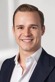 Angela Kovac's Instagram, Twitter & Facebook