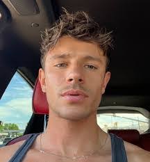 Hayden Wenger's Instagram, Twitter & Facebook