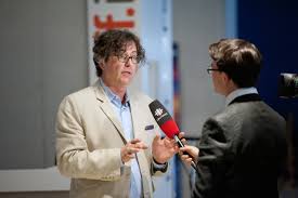 Follow eli glasner and explore their bibliography from amazon.com's eli glasner author page. Cbc News Interview Featuring Richard Turner Magicana Sharing Wonder