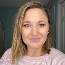 Jaclyn Newberry's Instagram, Twitter & Facebook