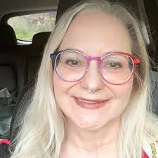 그래 그리고 우리는 이 집에서 경쟁력 있어