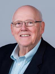 Driver says Naples Councilman Buxton and wife left after scraping his car  at intersection