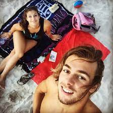 Letizia ruoli ha sempre cercato di tenersi lontana dalle. Il Nuotatore Gregorio Paltrinieri Perfezionista In Vasca E Innamoratissimo Della Fidanzata Corriere It