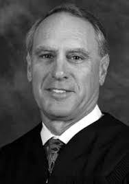 Derek Metts's Instagram, Twitter & Facebook