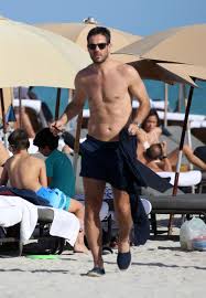 Jamie redknapp news, gossip, photos of jamie redknapp, biography, jamie redknapp girlfriend jamie frank redknapp (born 25 june 1973) is an english retired professional footballer who was. Jamie Redknapp 45 Shows Off His Toned Body As He Goes Shirtless On The Beach In Miami After Snubbing Emily Atack S Advances