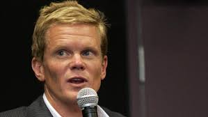 Gold Coast Suns chief operating officer Andrew Travis is prime candidate to  replace Auld