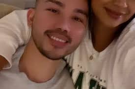 Happiest of birthdays to my man, my man, my maaan @_robby 🥰🎈🎂 Lookin  younger each year, and you stay acting younger too 😂 I love you, B! 😘  Cheers to more birthdays, laughs, travels, and staying silly ...